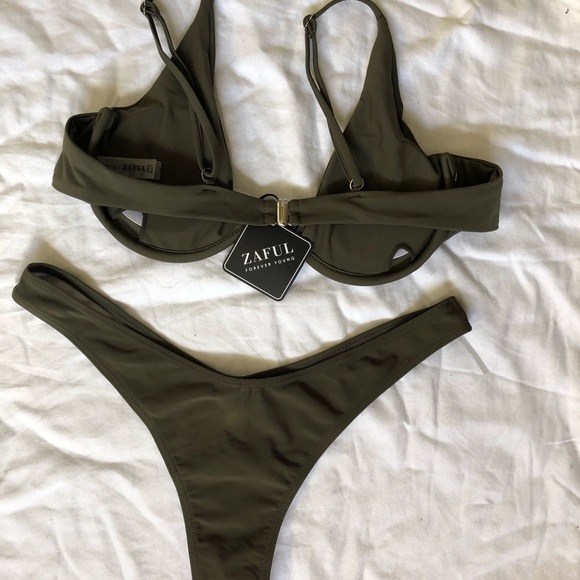 👙ZAFUL Bikini Set👙 - Picture 3 of 4